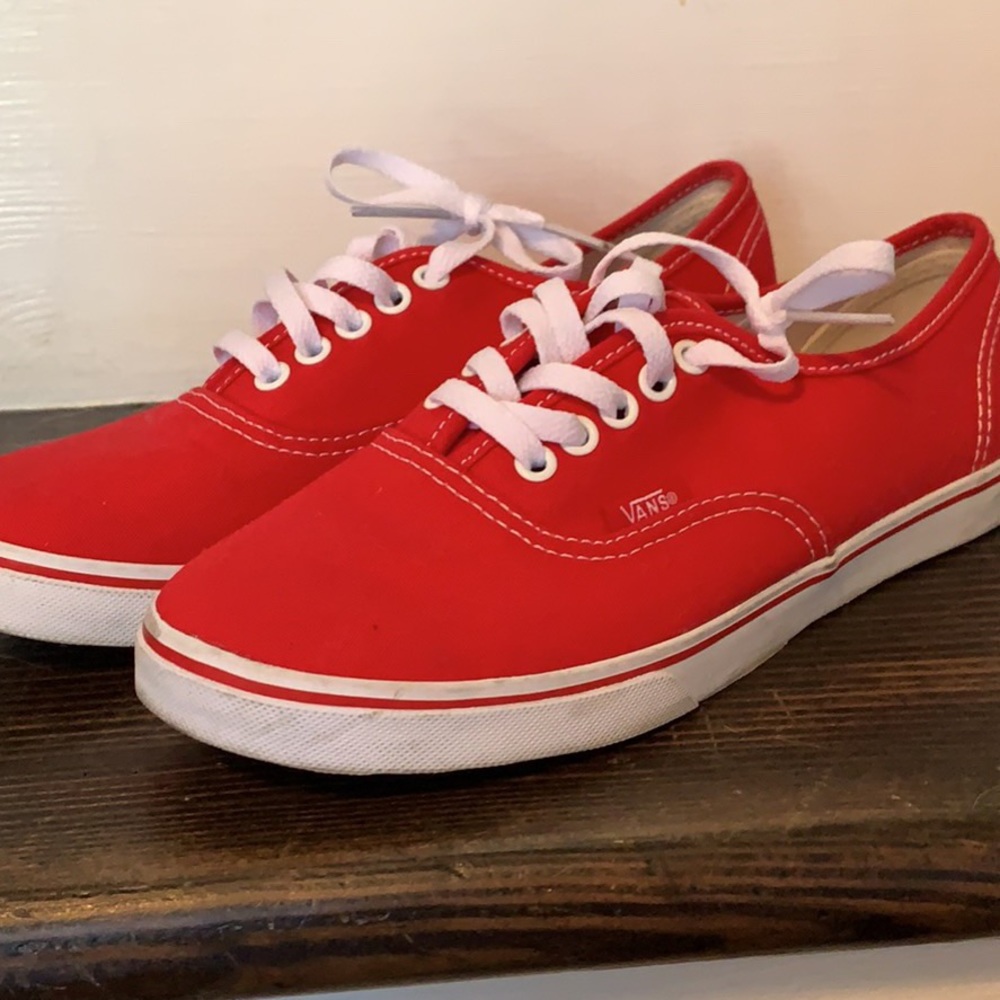 Vans - Picture 3 of 5